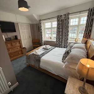 the-whitby.yorkshirehotels.net/